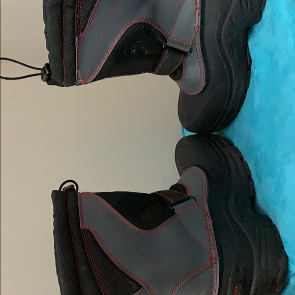 North Face boots (used once) - Picture 2 of 2